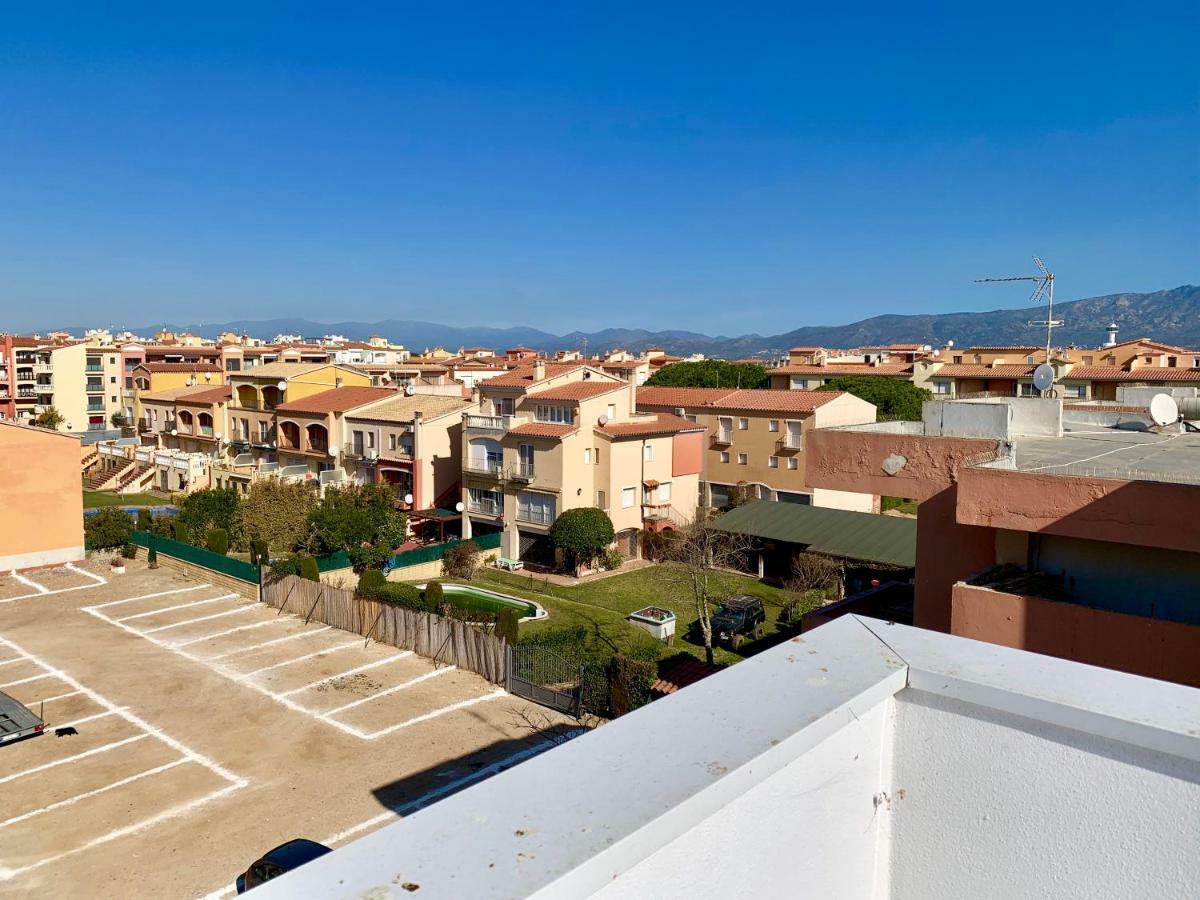 Edifici Valeria Empuriabrava Exterior foto